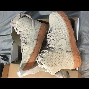 Women's Air Force 1s