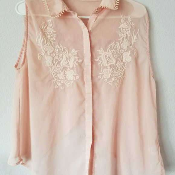 LUSH SLEEVELESS BUTTON UP WITH EMBROIDERY - Picture 1 of 7