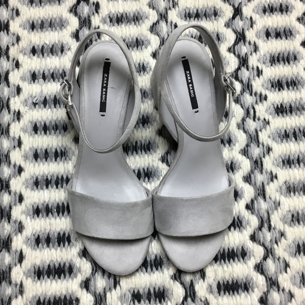 Zara Light Grey Chunky Heel Sandal