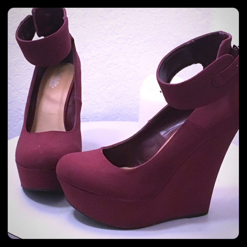 Charlotte Russe Platform Wedges 👠