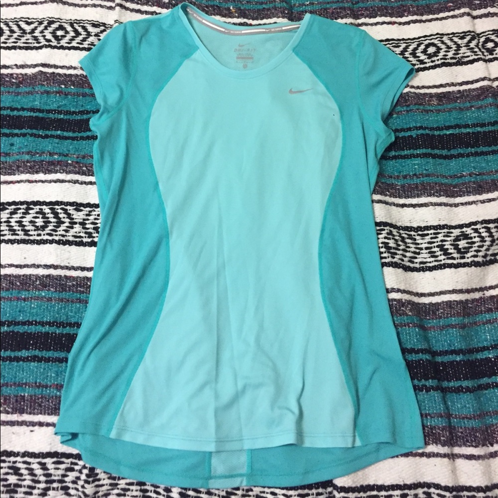 NWT Tiffany Blue Nike Running T Shirt Sz Medium