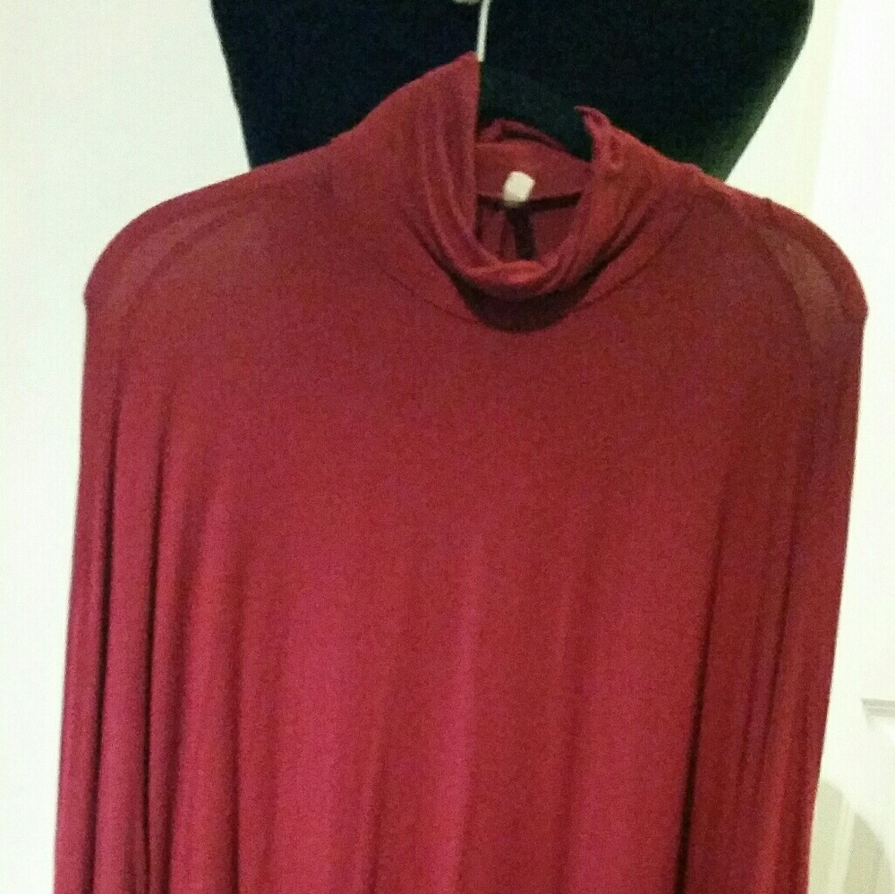 Draped blouse with collar