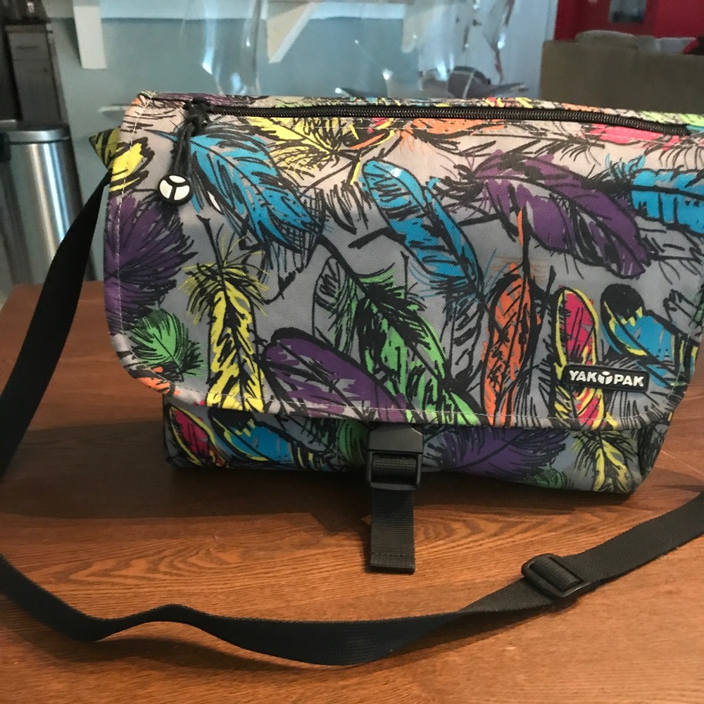 Yak Pak Small Messenger Bag