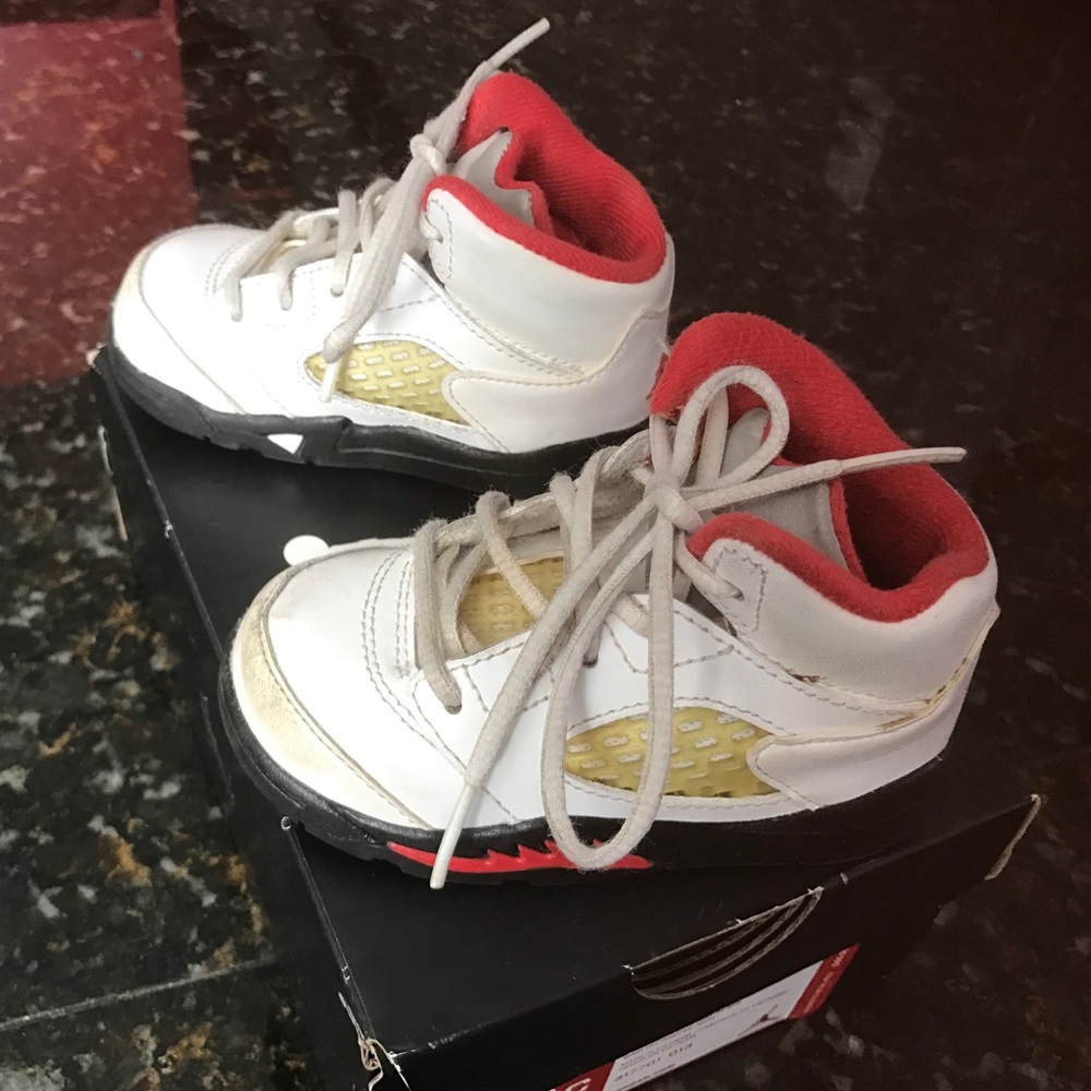 Little boy size 5 Jordan sneakers