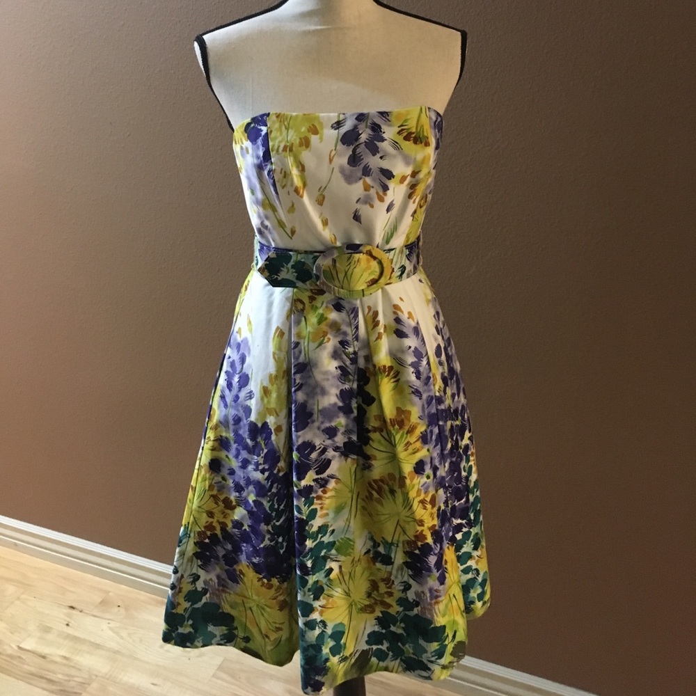 MUSE Floral Strapless Dress - EUC!
