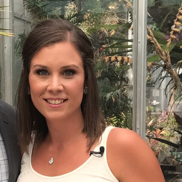 Meet your Posher, Sarah - Picture 1 of 1