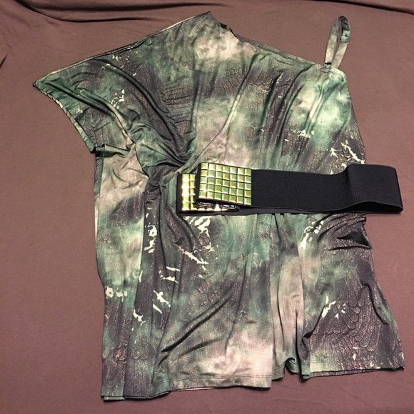 One Shoulder Belted Top - Picture 3 of 4