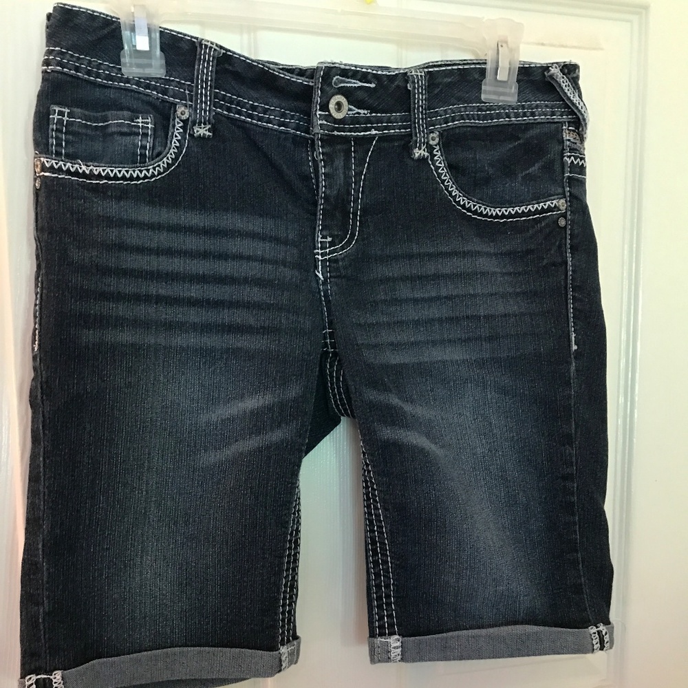 Rue 21 denim shorts