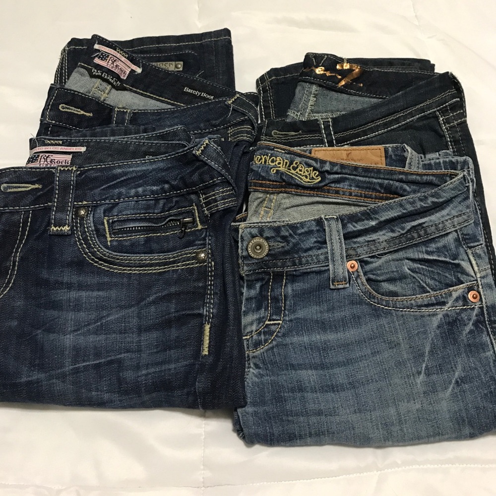 4 pair of jeans