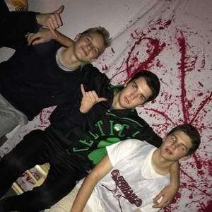 Meet your Posher, Travis