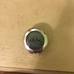NYX Prismatic Eyeshadow