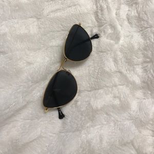 Tip pointed cat eye sunglasses