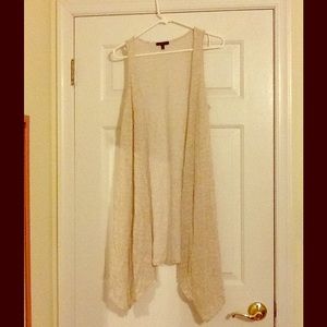 Sleeveless flowy vest/kimono