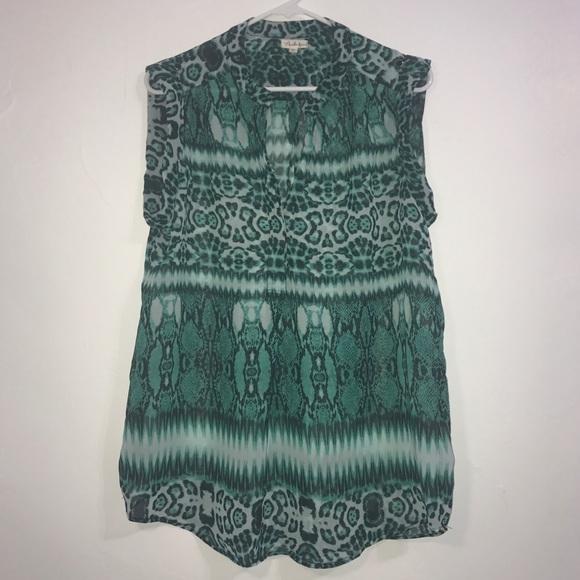 NWOT! Animal Print Chiffon Top - Picture 2 of 5