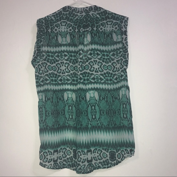 NWOT! Animal Print Chiffon Top - Picture 4 of 5