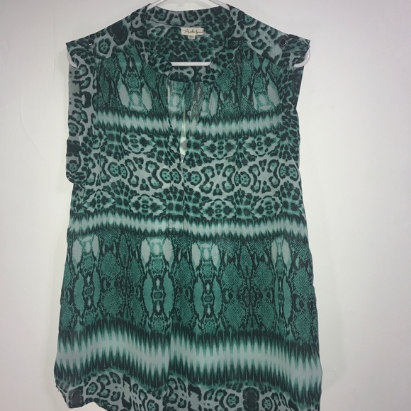 NWOT! Animal Print Chiffon Top - Picture 5 of 5