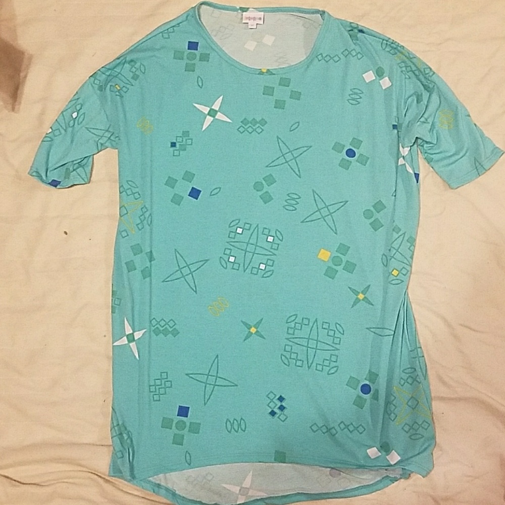 NEW Lularoe Aqua Perfect Tee Size M