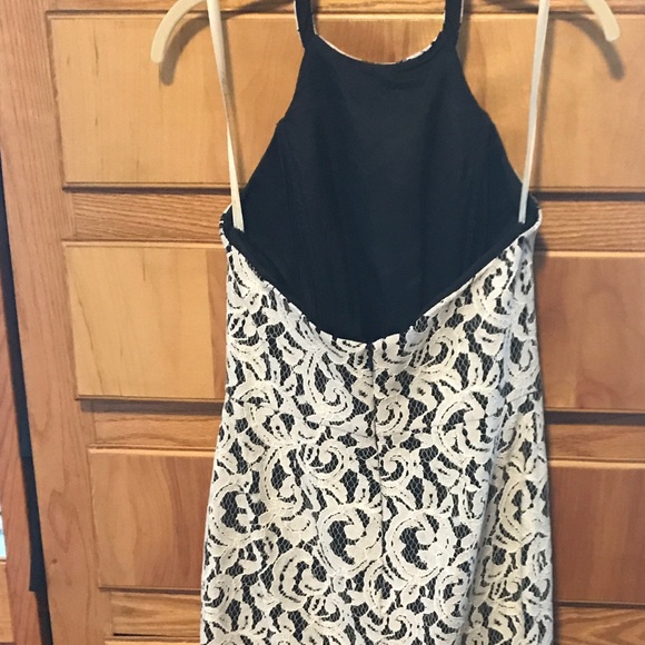 Shoshana NWT lace halter dress - Picture 4 of 4