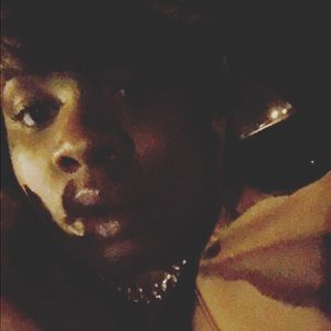 Meet your Posher, Dominique