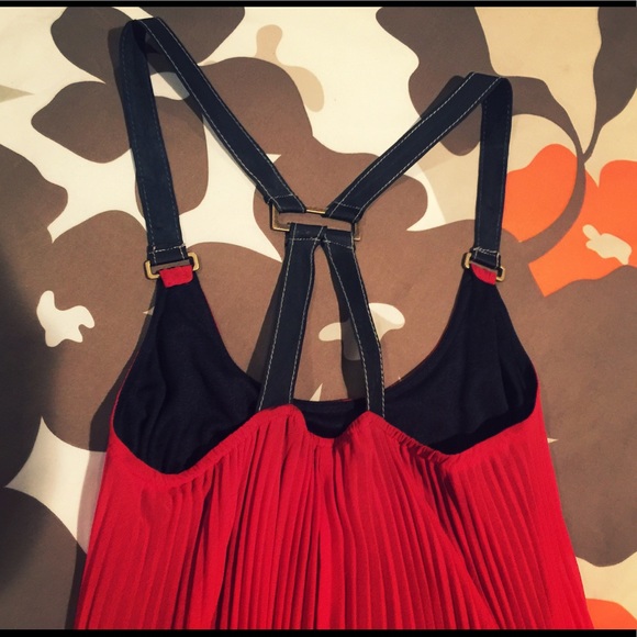 Akiko red gown - Picture 8 of 8