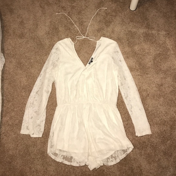 Express Pants - Express white lace romper