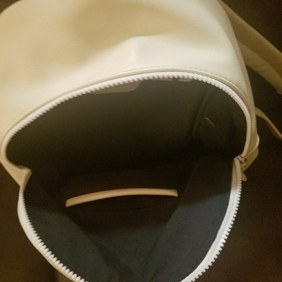 Backpack Bag - Picture 2 of 3