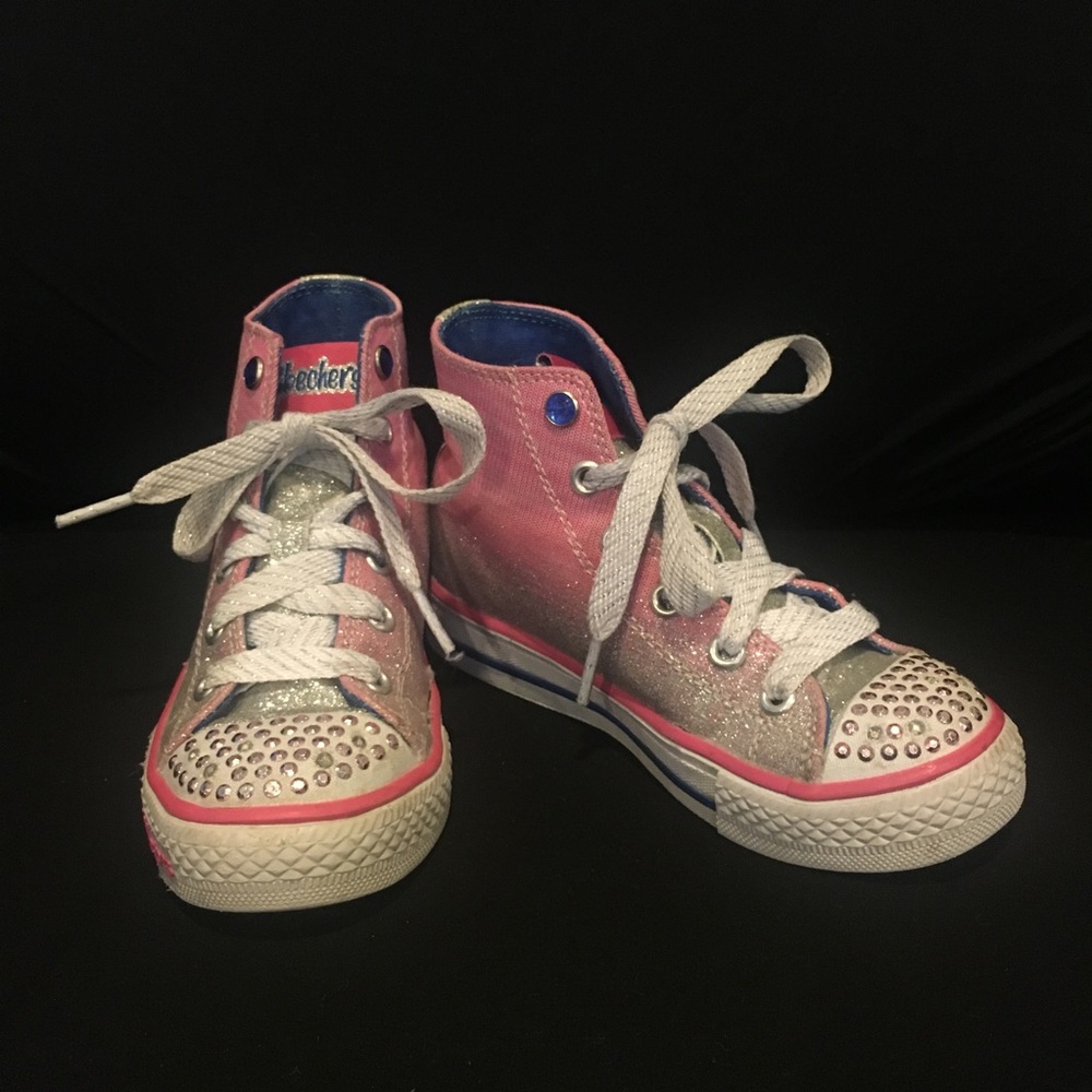 📦Sold📦Twinkle Toes Light Up High Tops