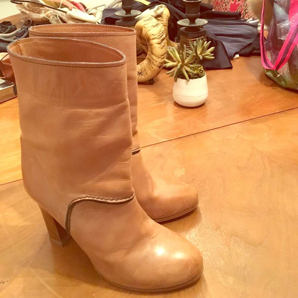 Chloe boots