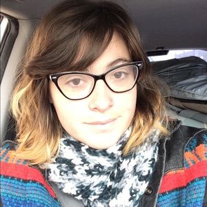 Meet your Posher, Savannah