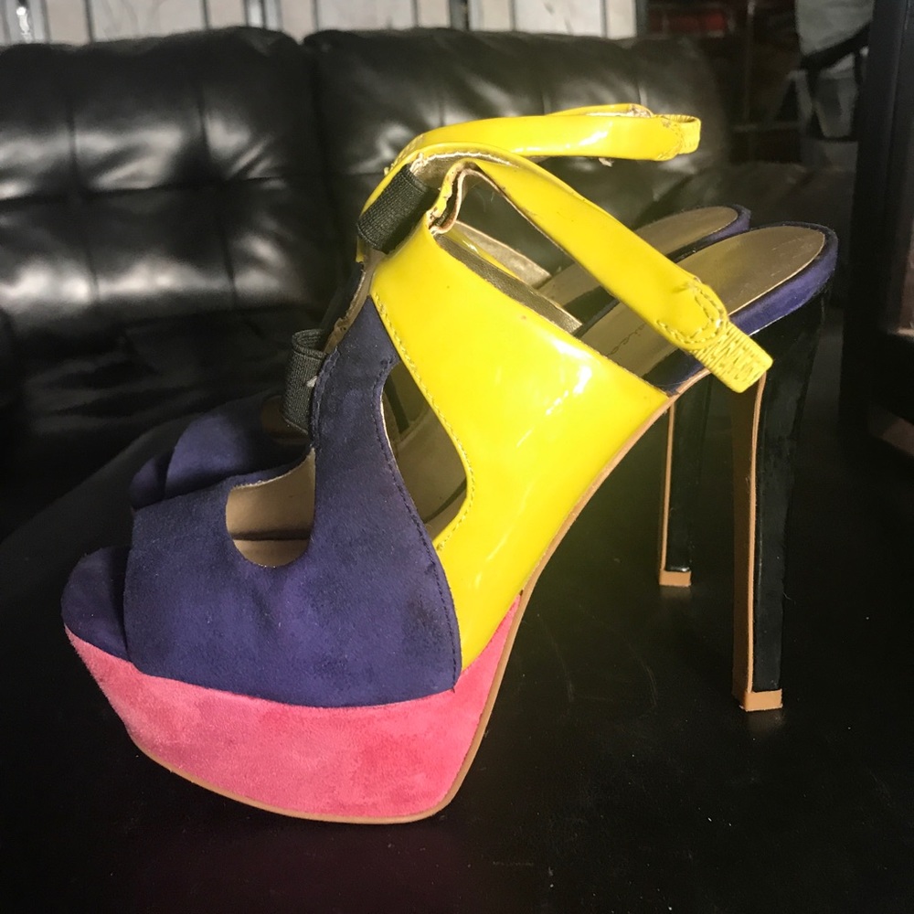Jessica Simpson high heel platform