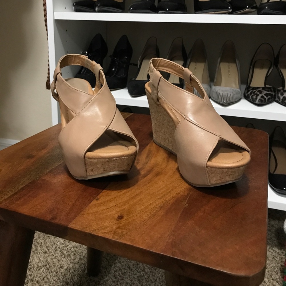Kenneth Cole Reaction peep toe wedge