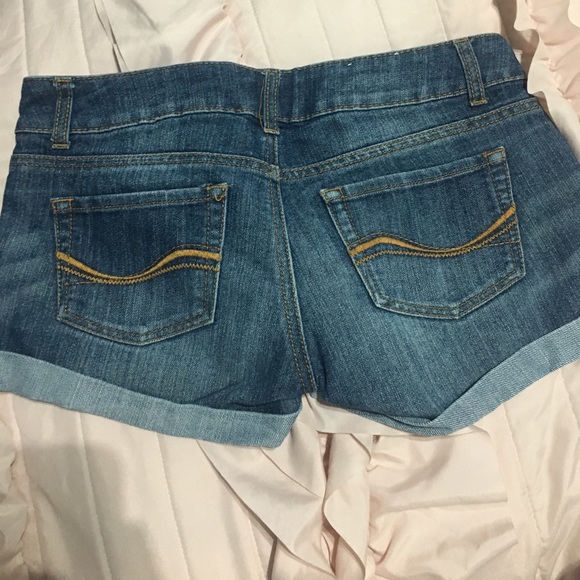 Shorts❣️ - Picture 2 of 3