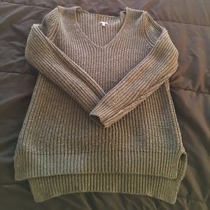 Gray knit sweater. nwot