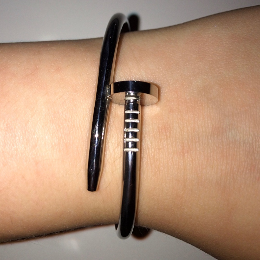 Nail bracelet
