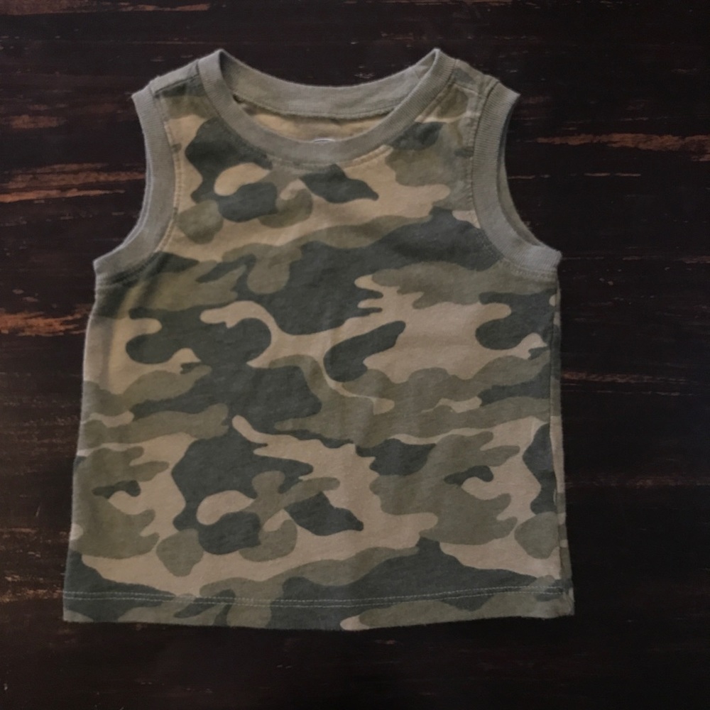 CAMO MUSCLE TEE