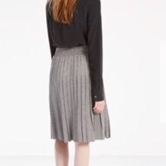 Metallic Sweater Skirt - Picture 4 of 6