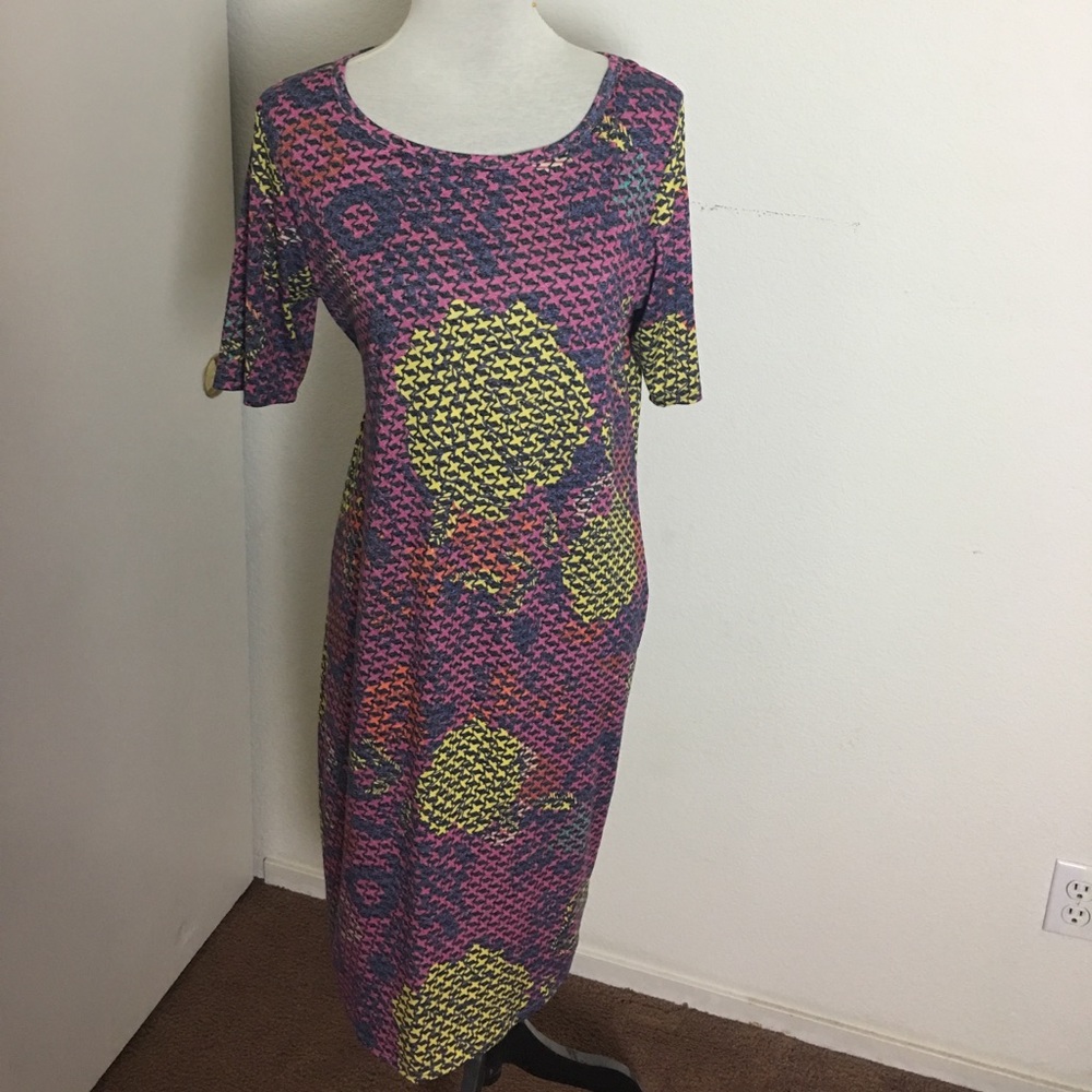EUC LuLaRoe Julia XL Print