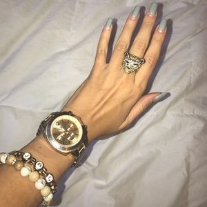 Tiger gold ring with crystals