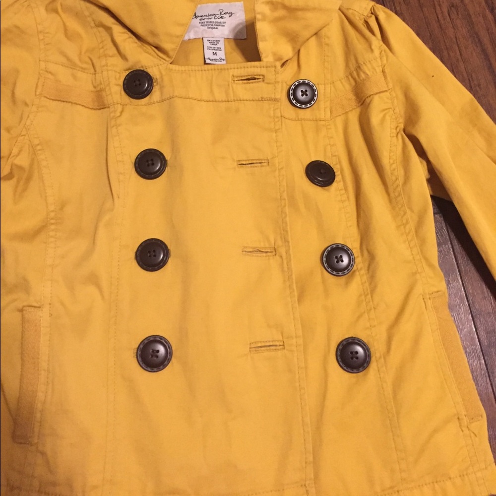 Yellow jacket - Picture 2 of 2