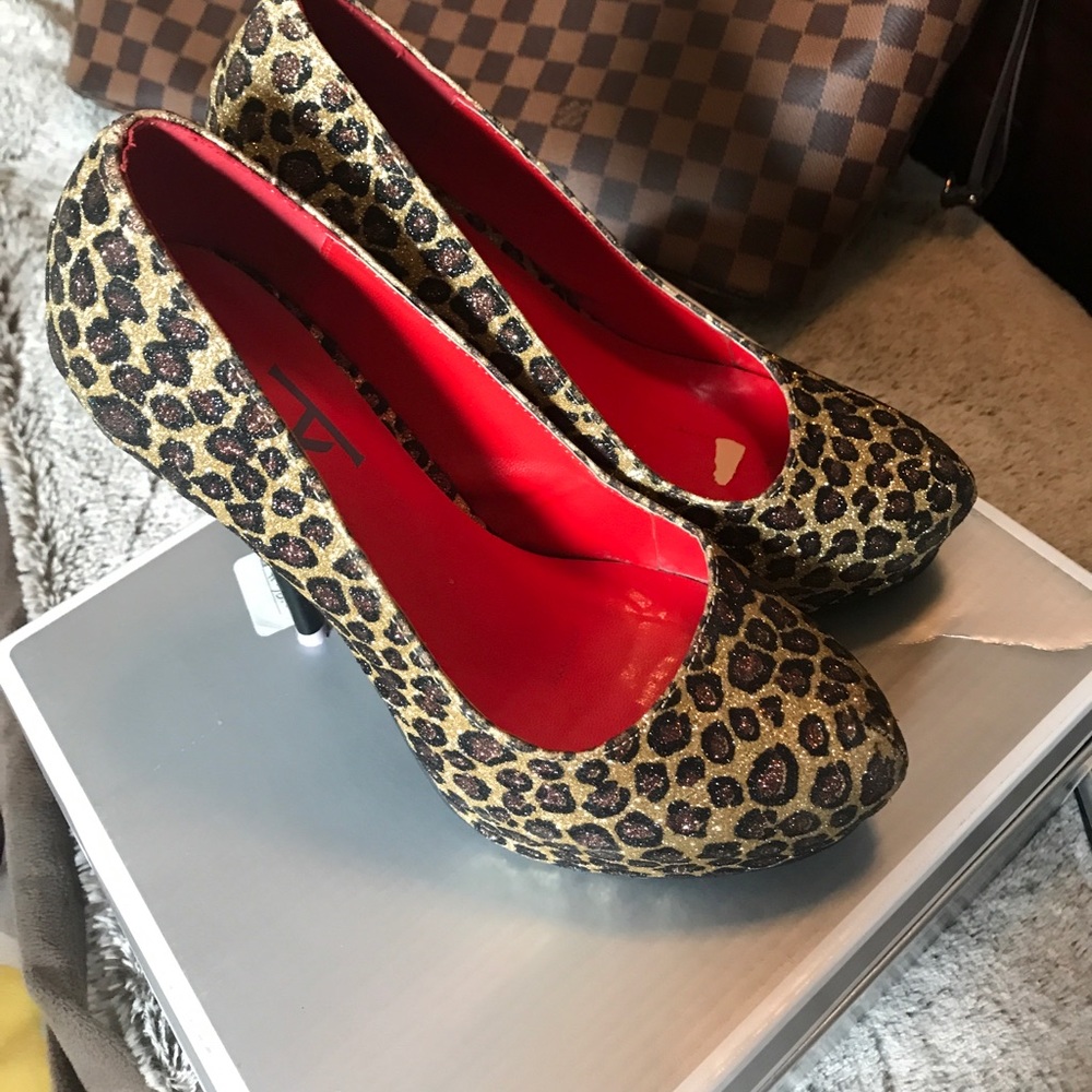 Fahrenheit platform heels