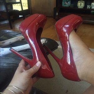 Steve Madden Bevv Heel, Cherry Red 6M