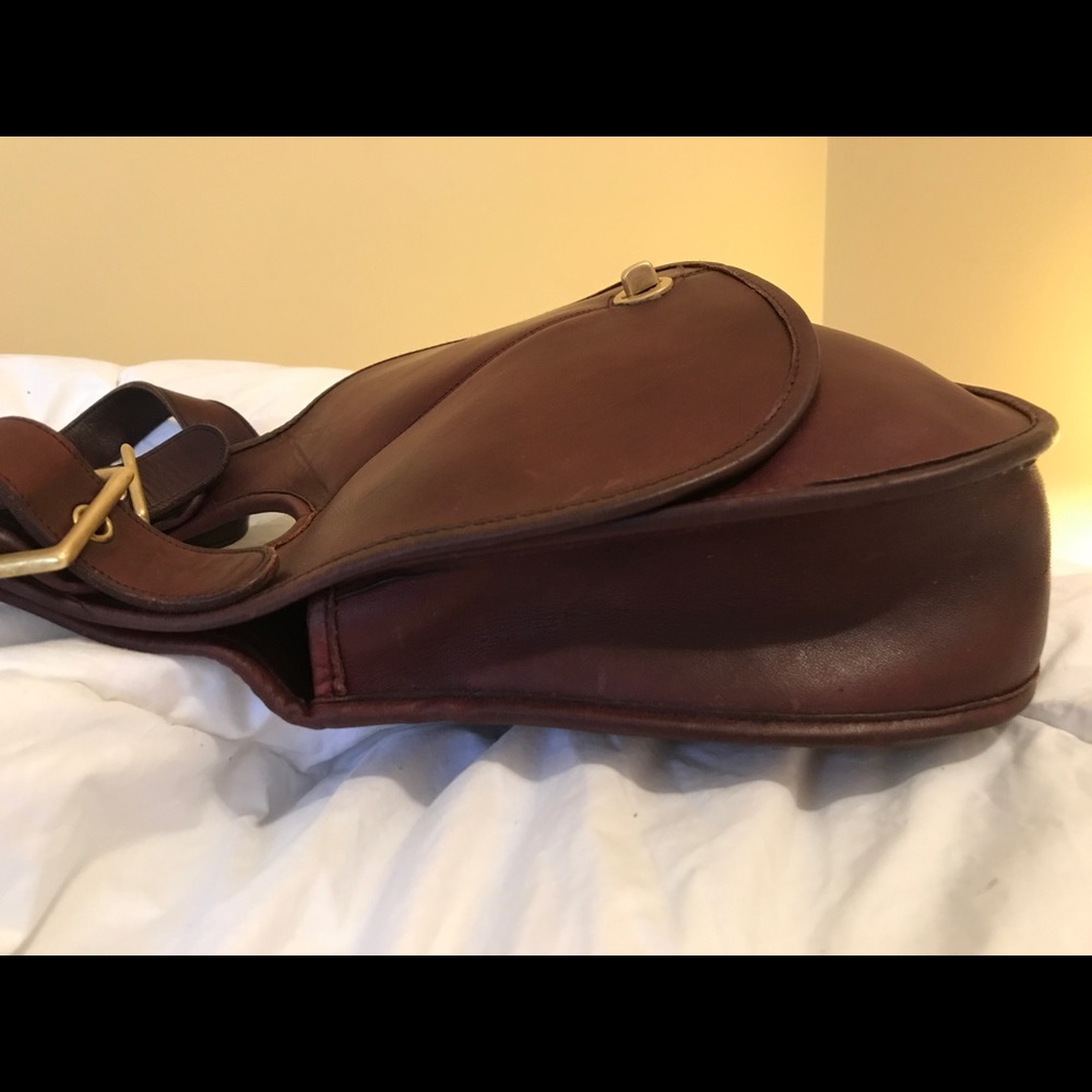 SOLD Coach Vintage Crescent Bag - Picture 6 of 8