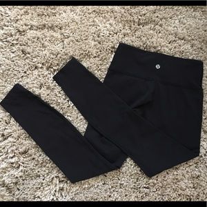 Lululemon Athletica pants sz 2 black full length