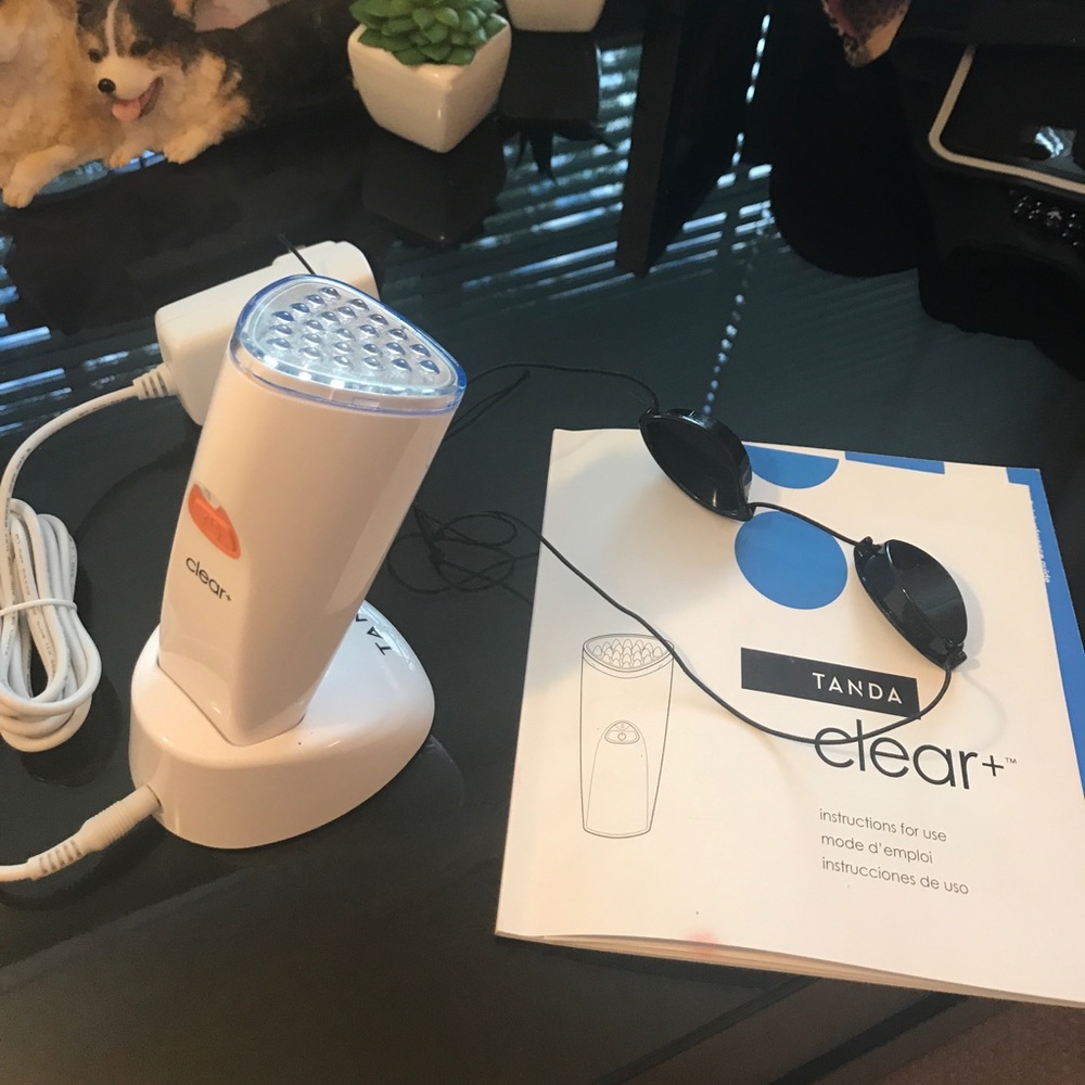 TANDA CLEAR PLUS LED LIGHT THERAPY DEVICE