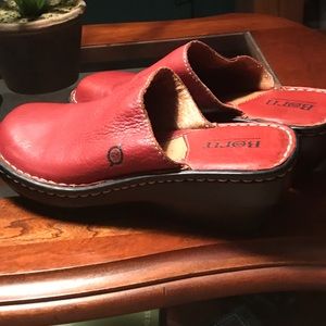 Born red mules