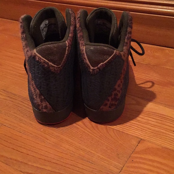 Shoes - Picture 4 of 4