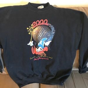 2000 Disney World crewneck