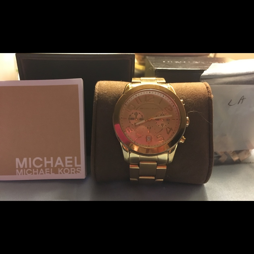 Michael Kors Big Face Rose Gold Watch - Picture 6 of 8