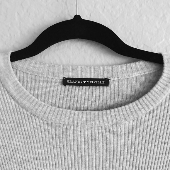 Brandy Melville Cropped Grey Sweater OZ 🌙 - Picture 2 of 4