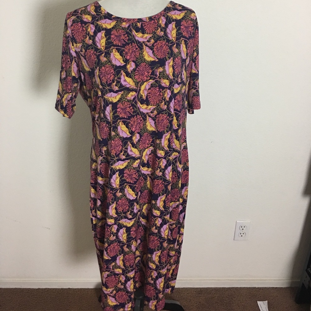 EUC LuLaRoe Julia Slinky material